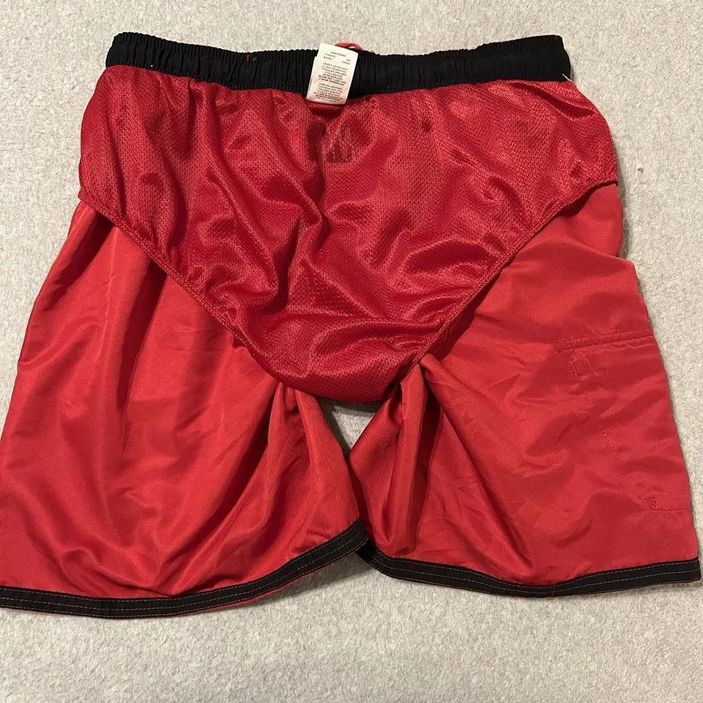 Nike Shorts Men's Large Red Swim Trunks Drawstring Pockets Swoosh Lined Cargo